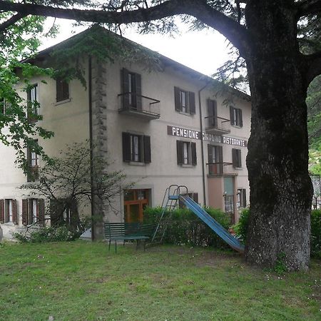 Albergo Giardino Badia Prataglia Extérieur photo