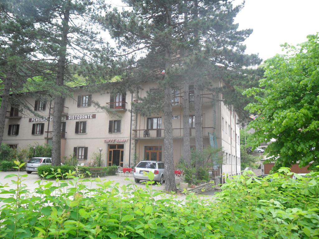 Albergo Giardino Badia Prataglia Extérieur photo